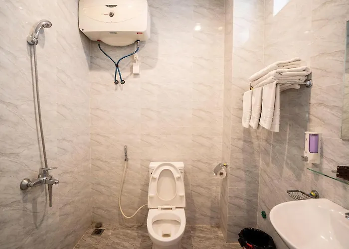 Khách sạn Hồng Hà 2*